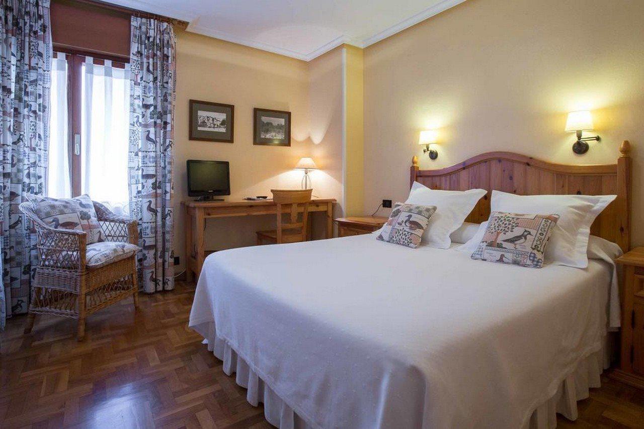 Hotel Casa Camila Oviedo Esterno foto