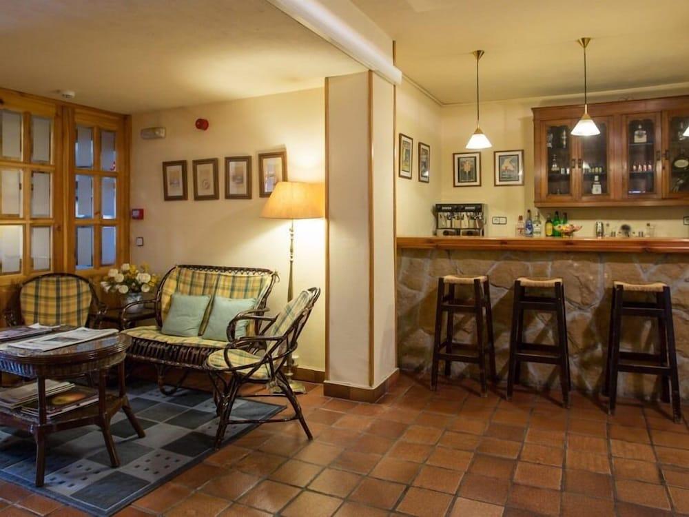 Hotel Casa Camila Oviedo Esterno foto