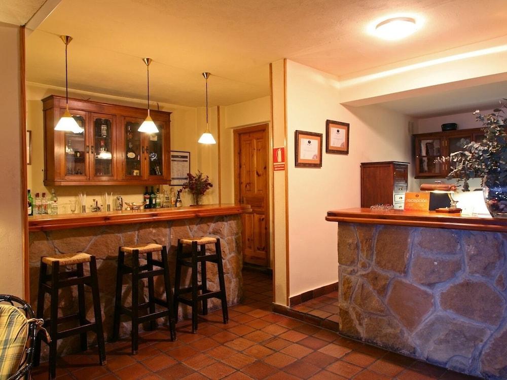 Hotel Casa Camila Oviedo Esterno foto