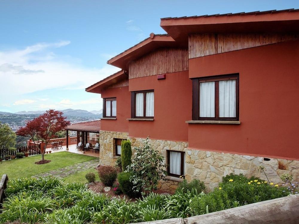 Hotel Casa Camila Oviedo Esterno foto