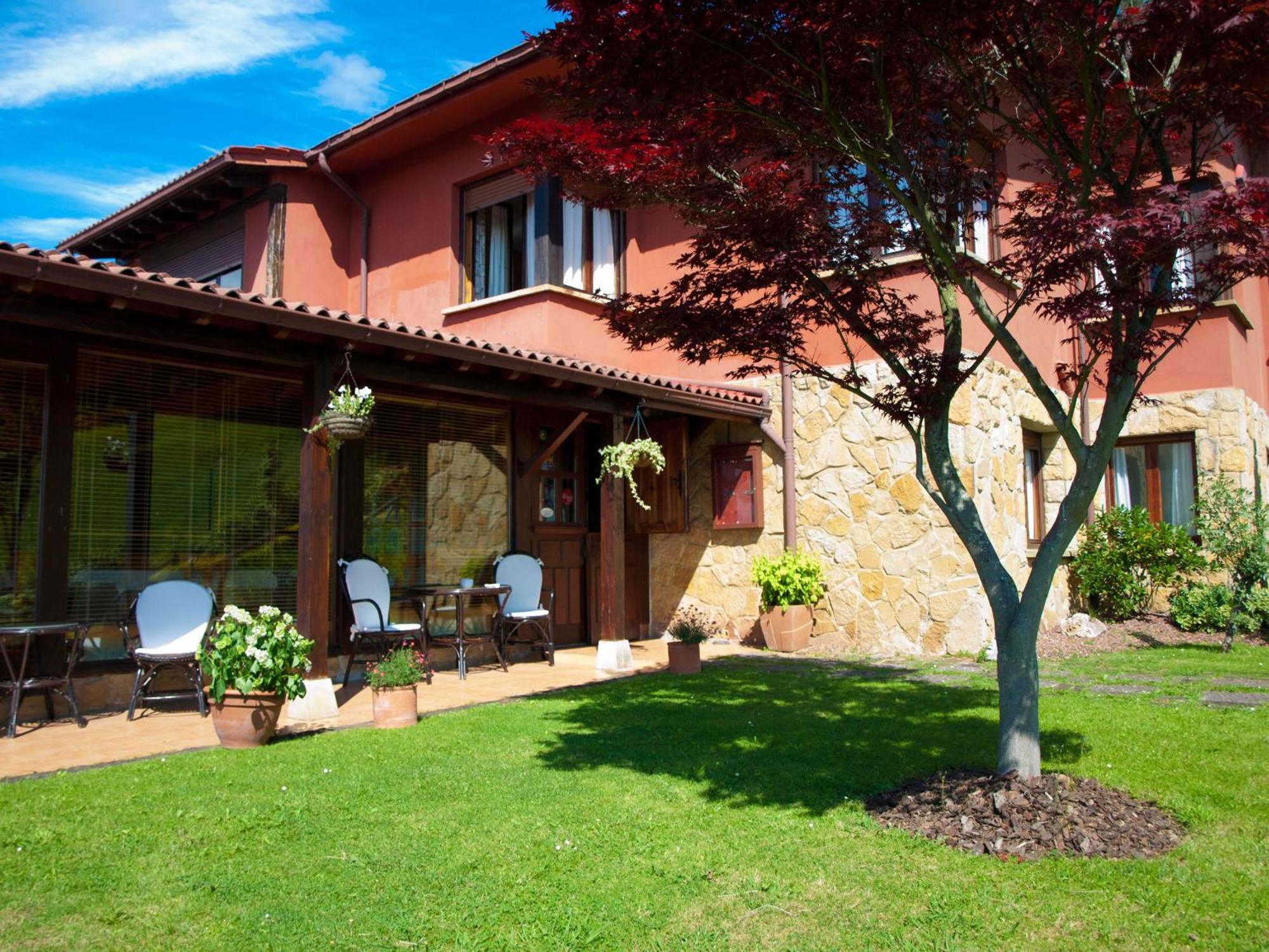 Hotel Casa Camila Oviedo Esterno foto